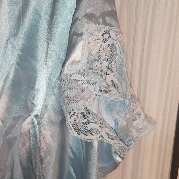 La Vie En Rose satin pajama top - Picture 2 of 5